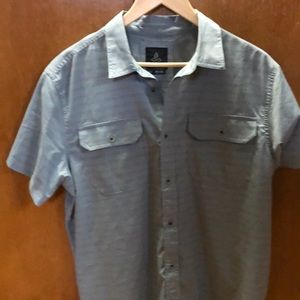 Like new! Button down shirt! Short sleeves